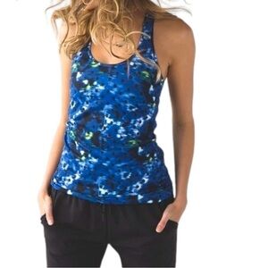 Lululemon Racerback Tank in blue/black size 10